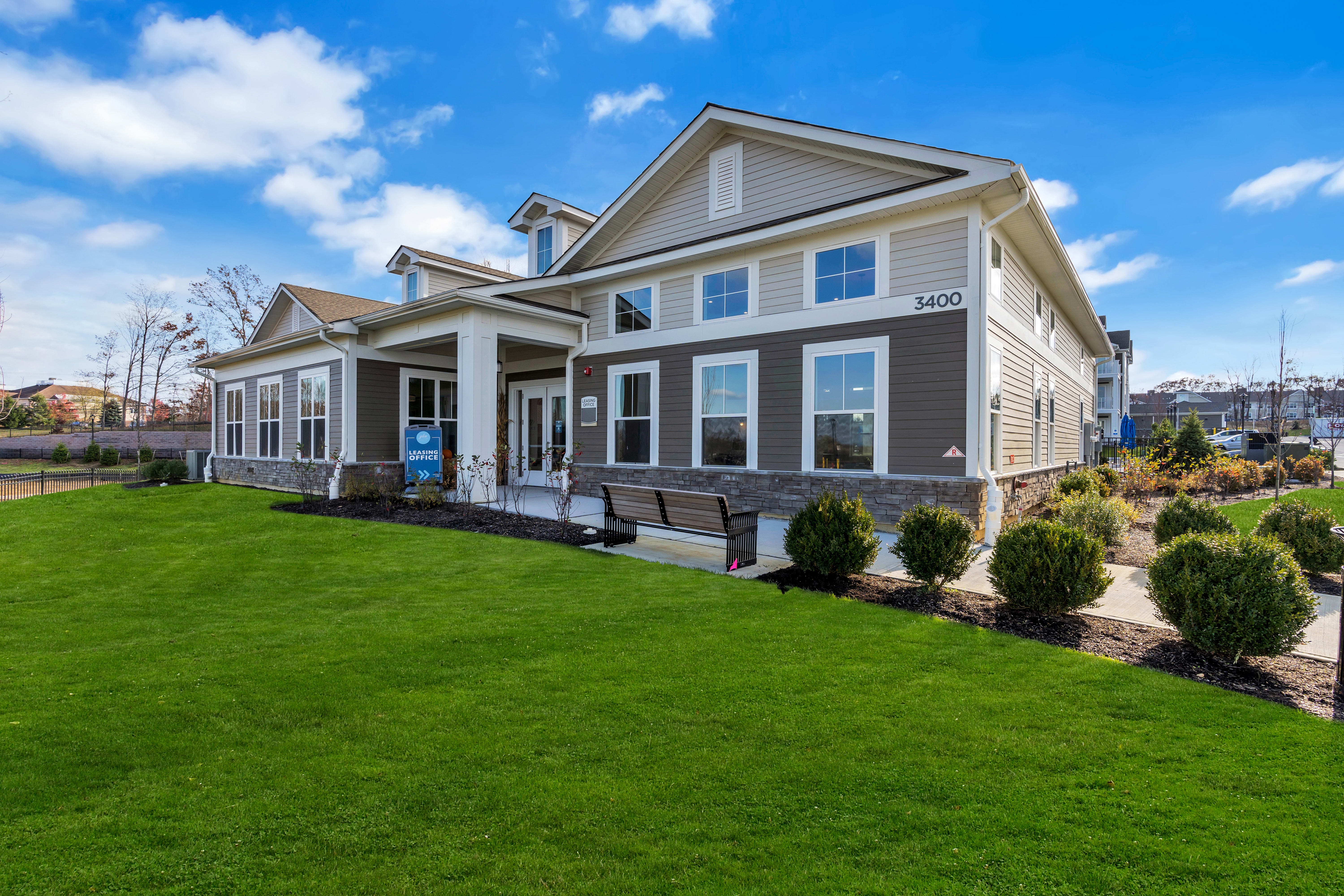 Glen Oaks | New Luxury Apartments